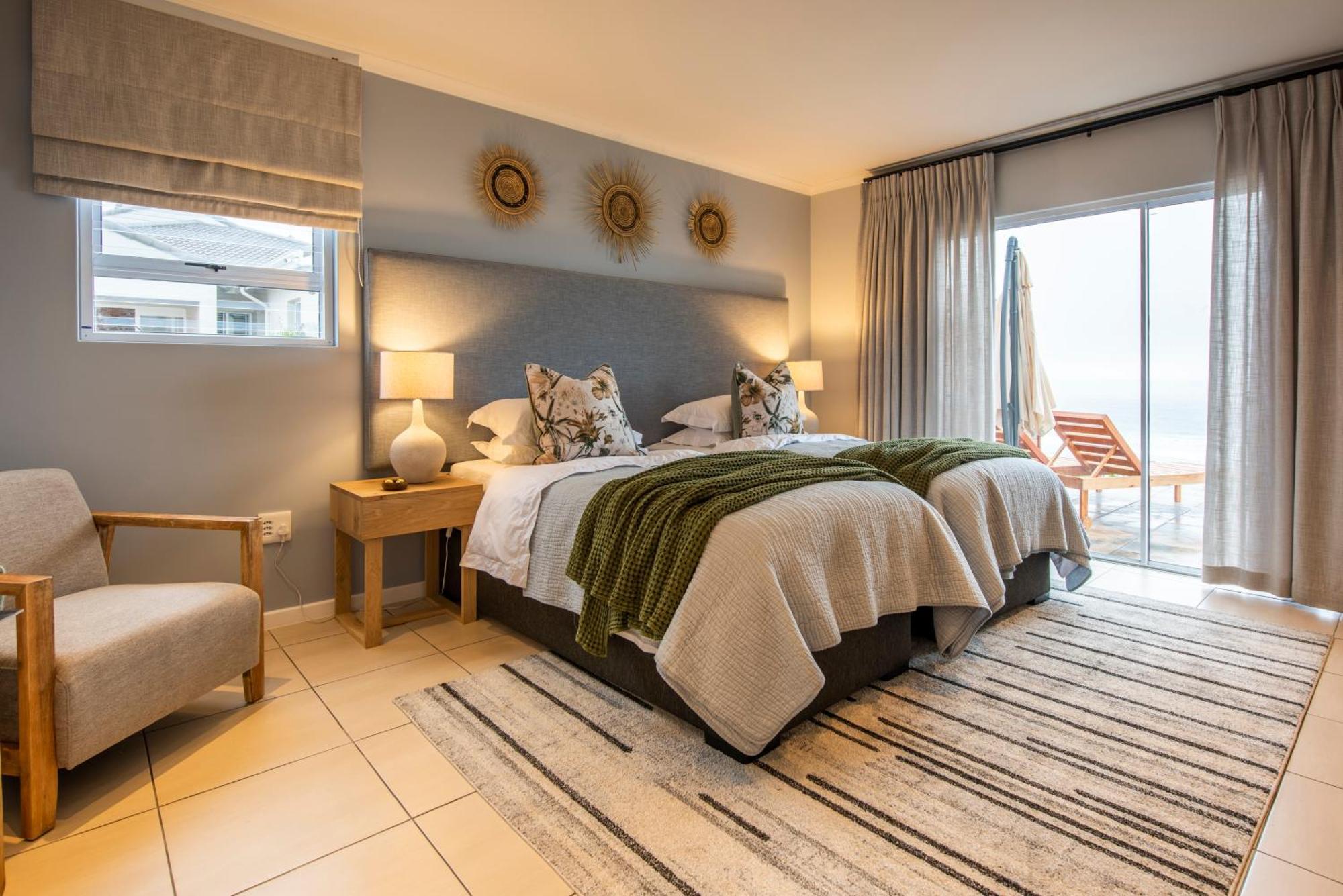 Mes Amis Beach Guest House Уилдернесс Экстерьер фото